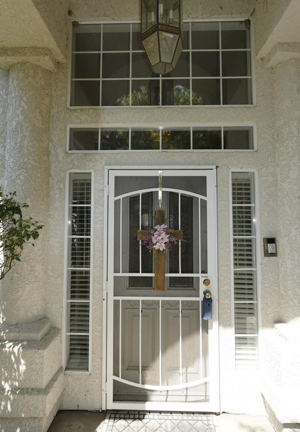 742 N Marion Ave, Clovis, CA 93611