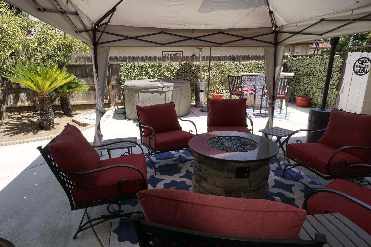 742 N Marion Ave, Clovis, CA 93611