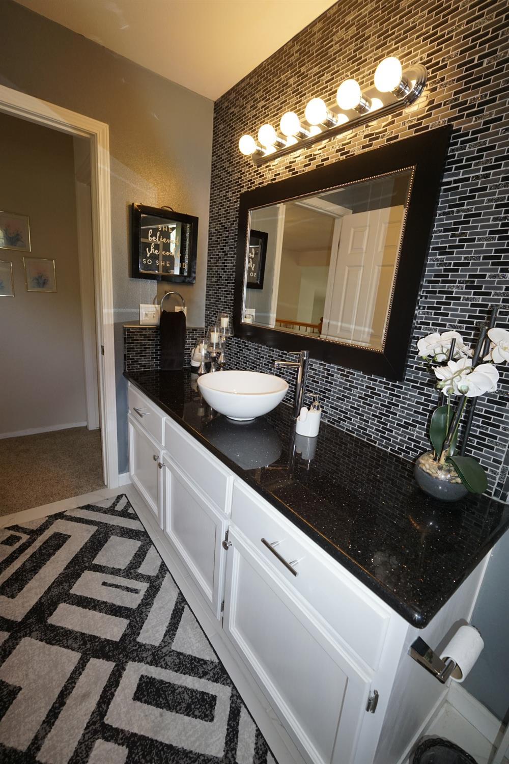 742 N Marion Ave, Clovis, CA 93611