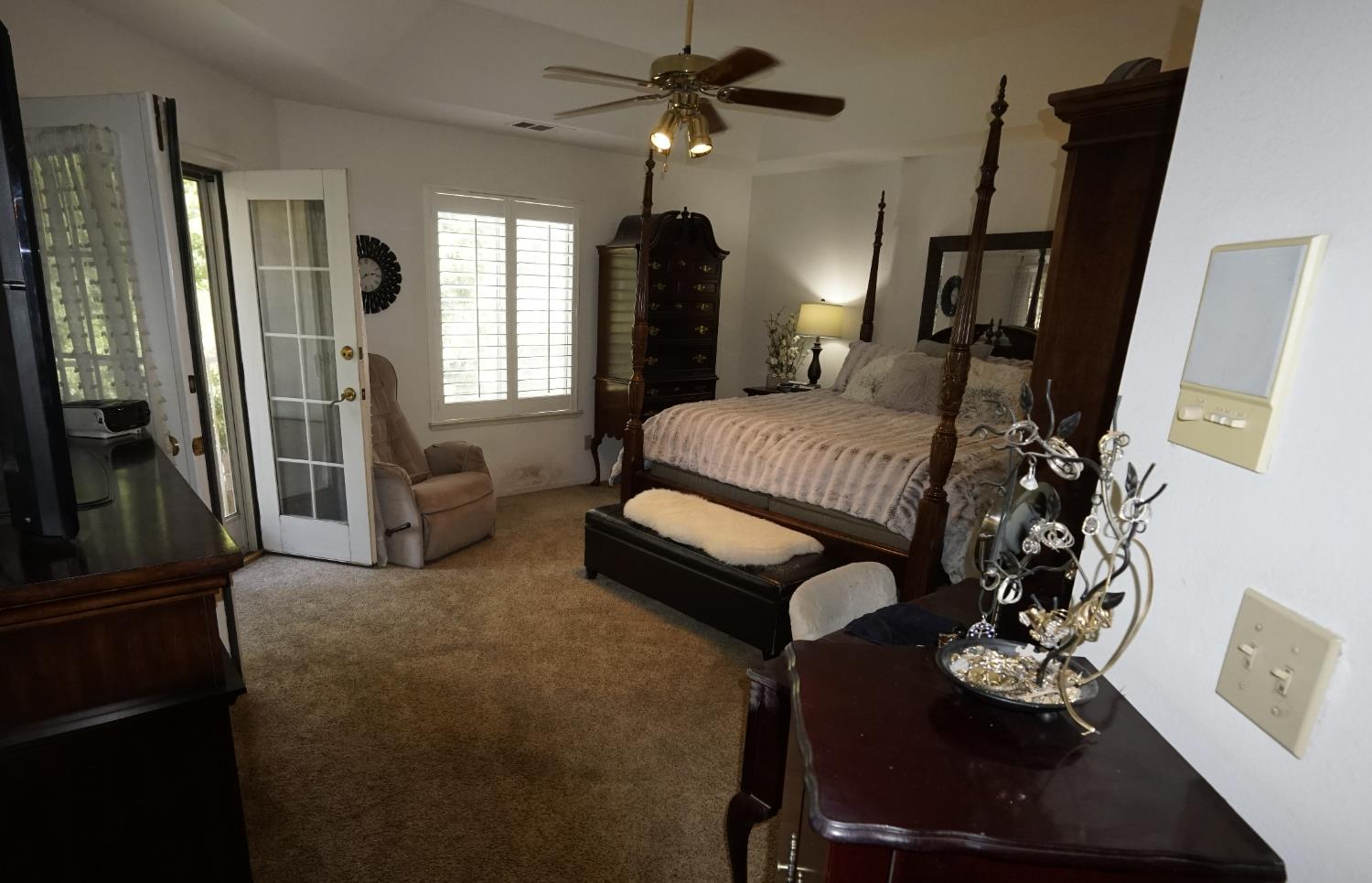 742 N Marion Ave, Clovis, CA 93611