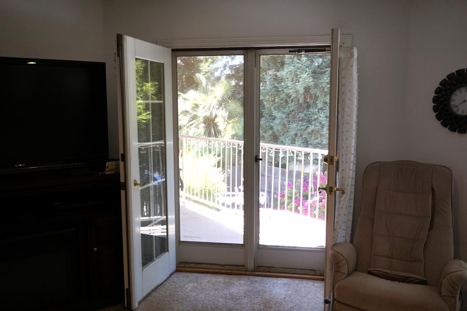 742 N Marion Ave, Clovis, CA 93611
