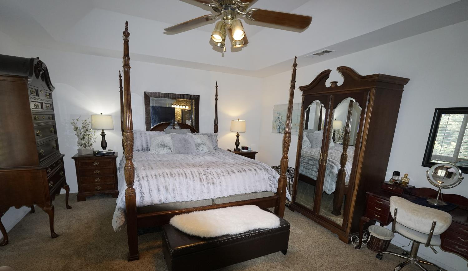 742 N Marion Ave, Clovis, CA 93611