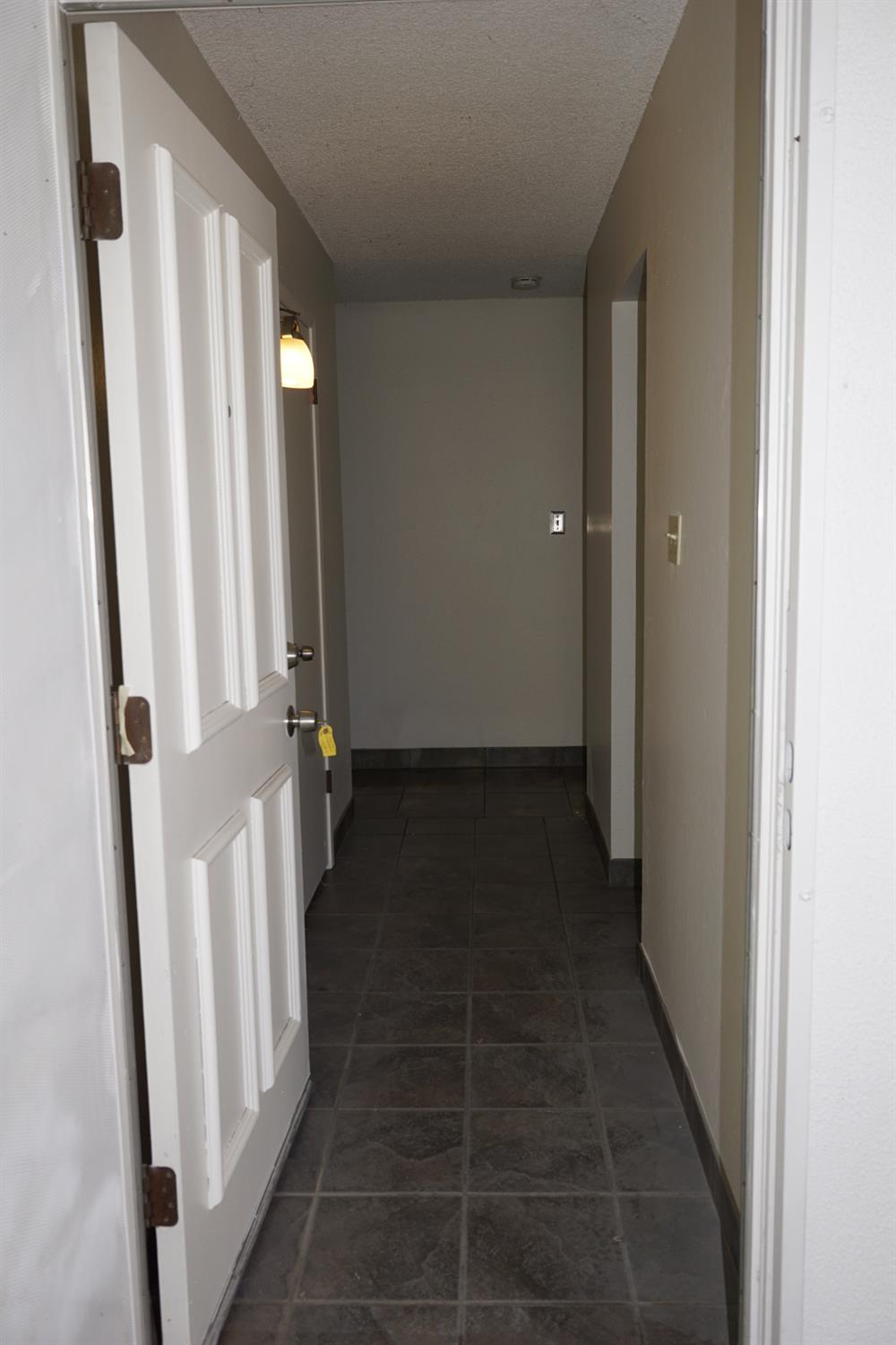 5936 E Lansing Way, Fresno, CA 93727