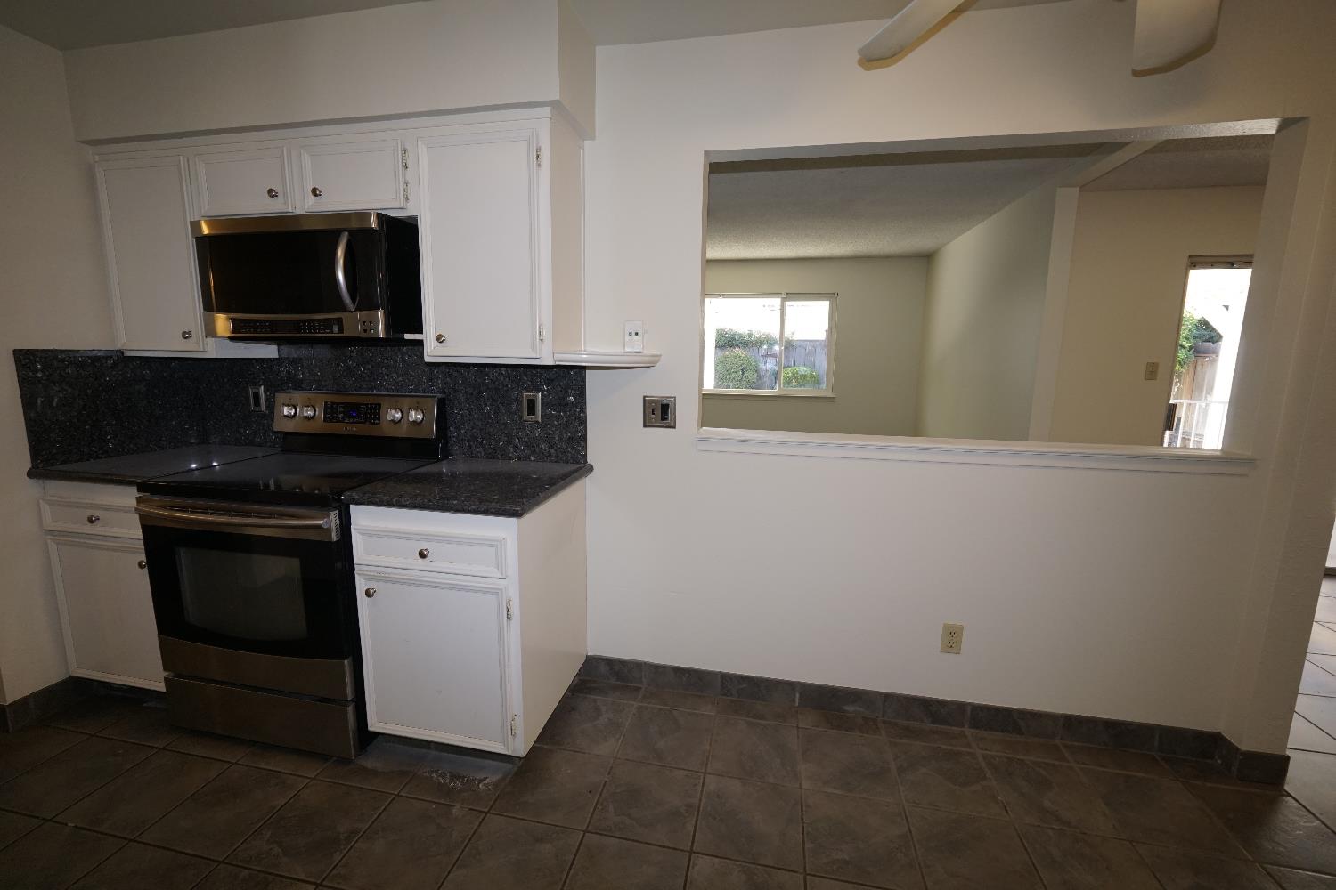 5936 E Lansing Way, Fresno, CA 93727