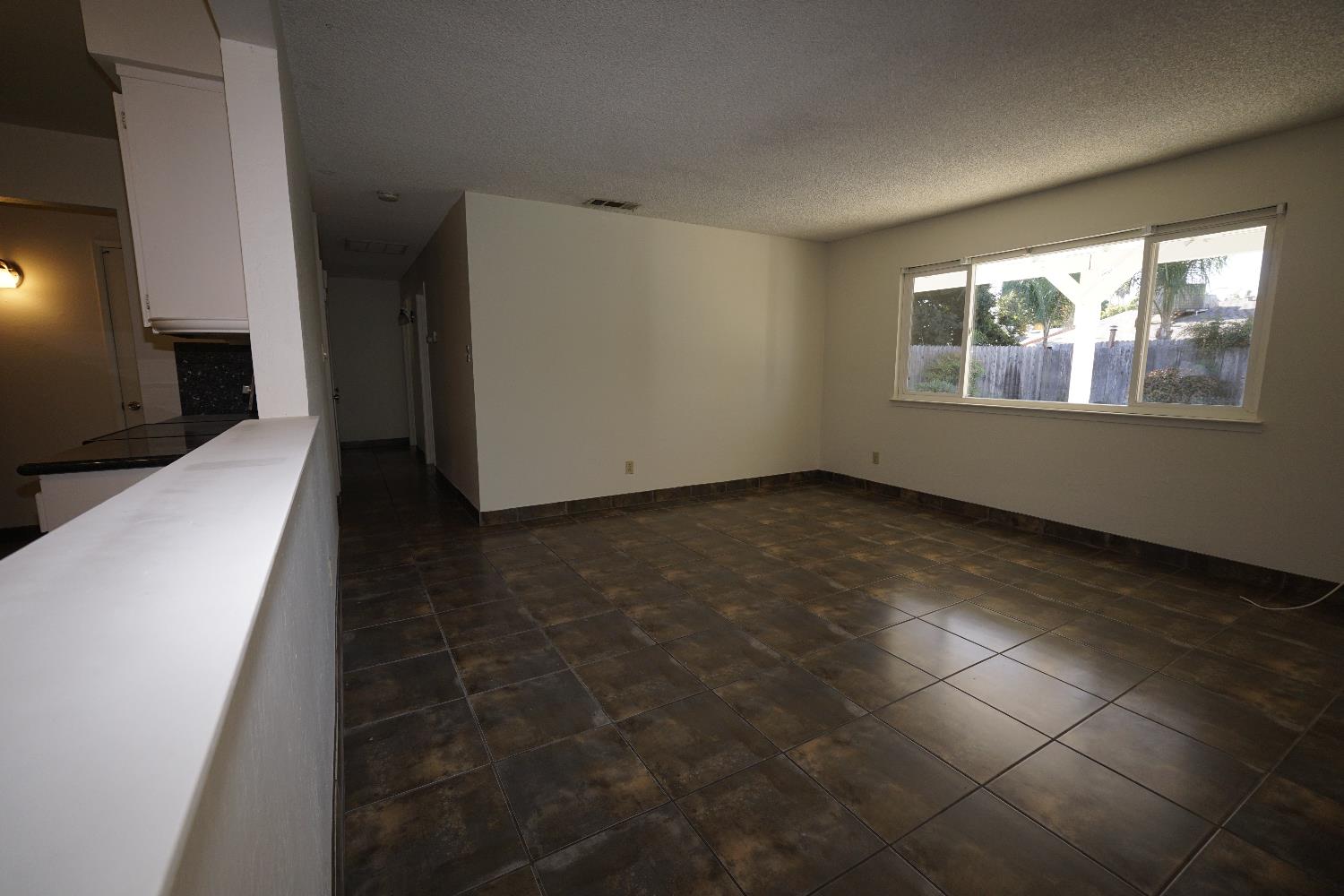 5936 E Lansing Way, Fresno, CA 93727