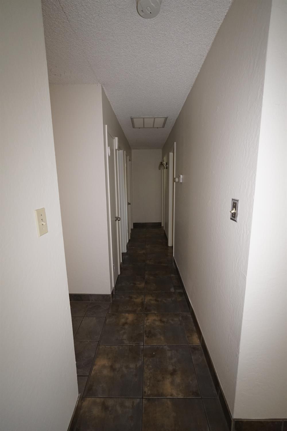 5936 E Lansing Way, Fresno, CA 93727