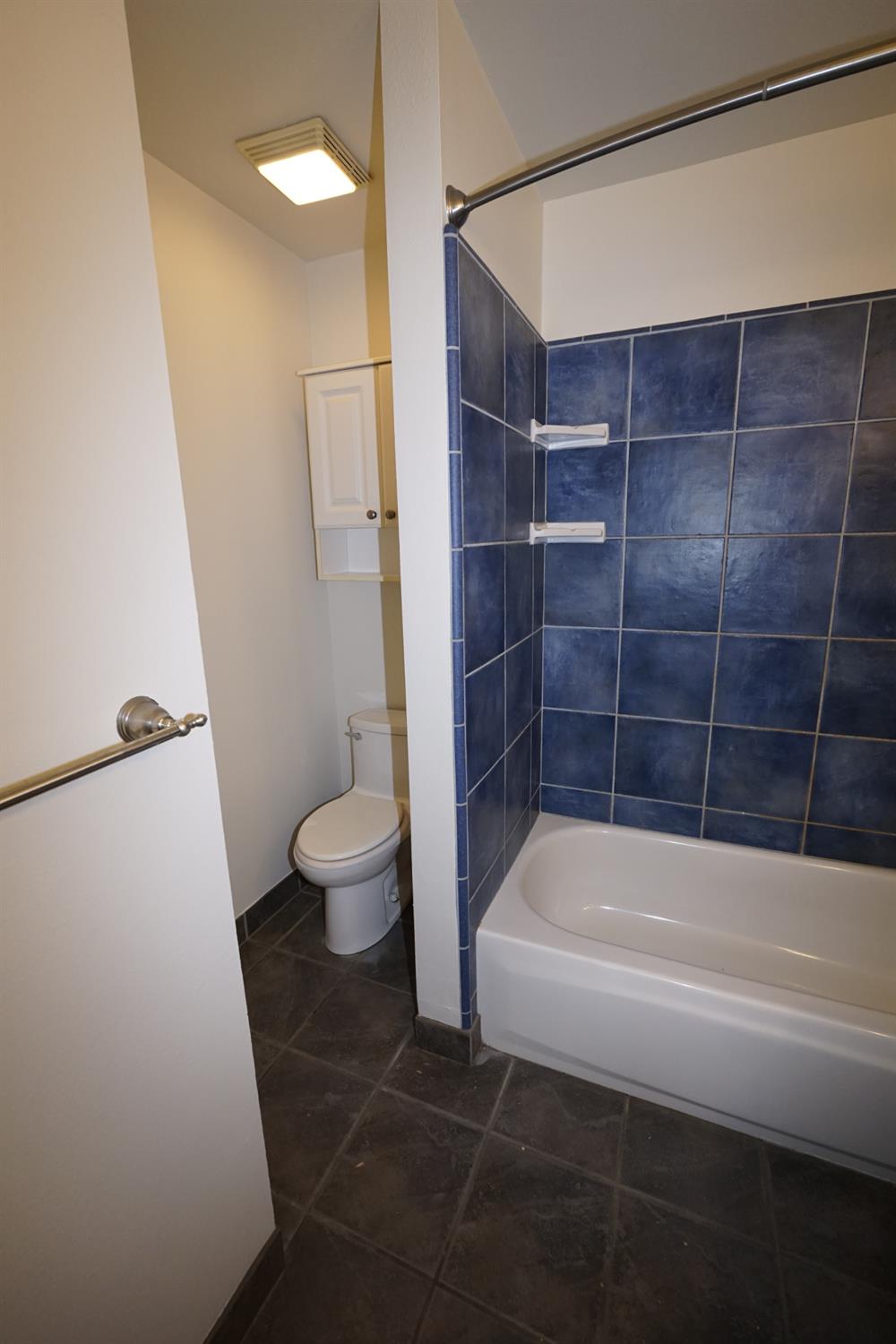 5936 E Lansing Way, Fresno, CA 93727