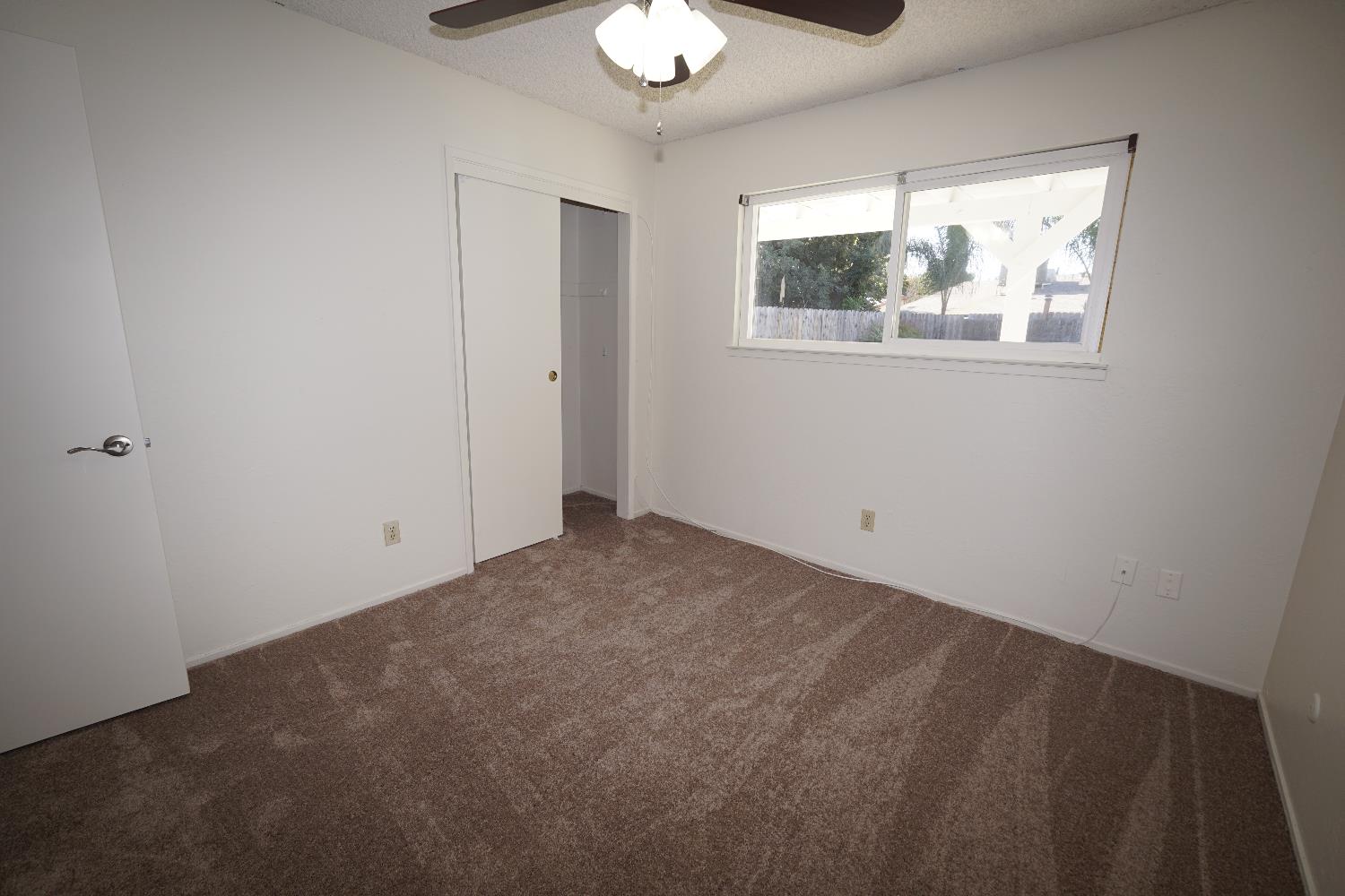 5936 E Lansing Way, Fresno, CA 93727