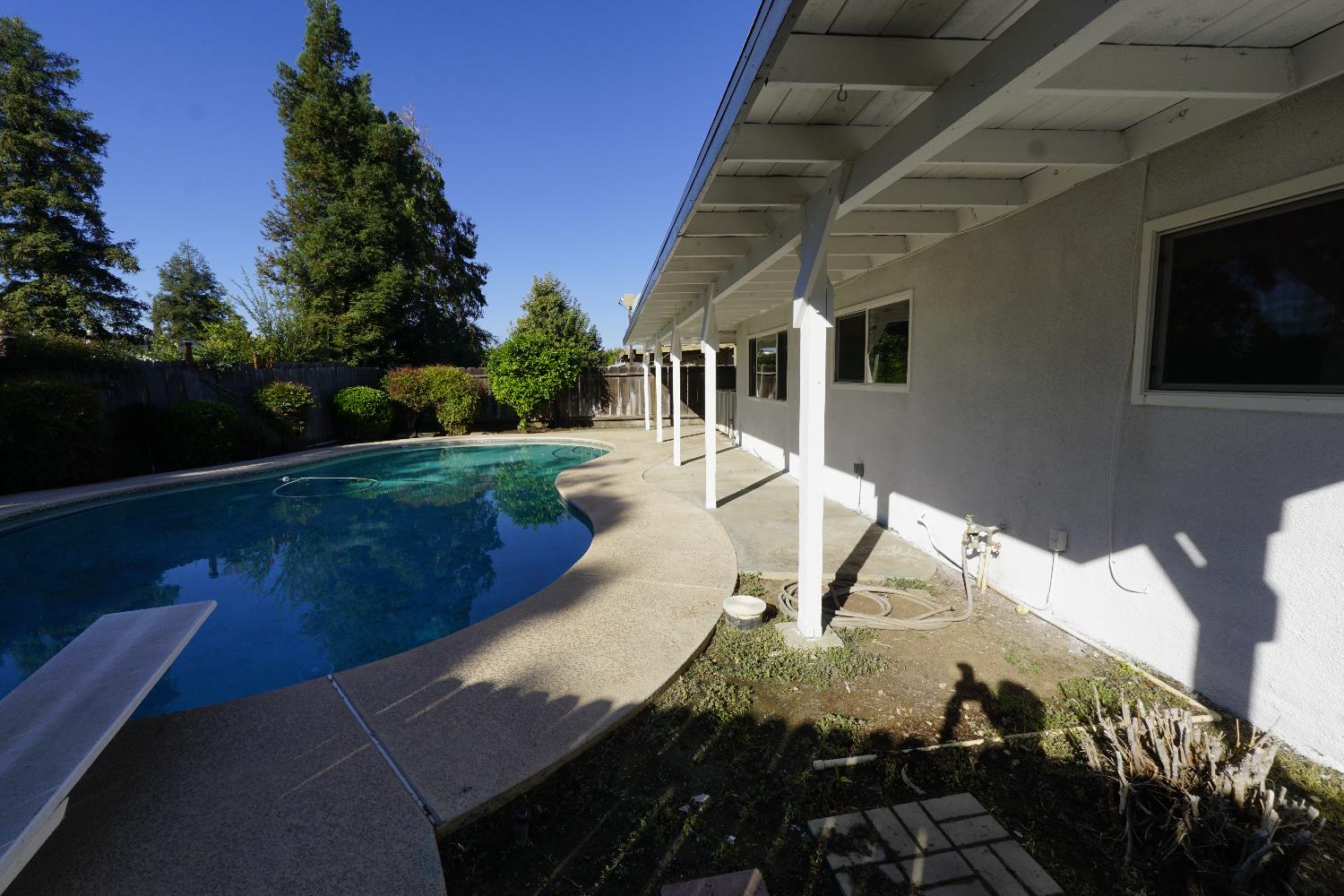 5936 E Lansing Way, Fresno, CA 93727