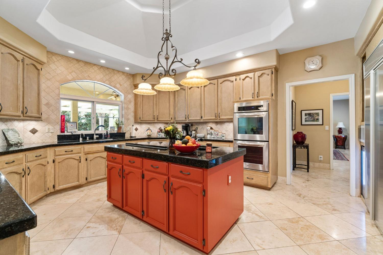 10595 E San Felipe Ave, Clovis, CA 93619