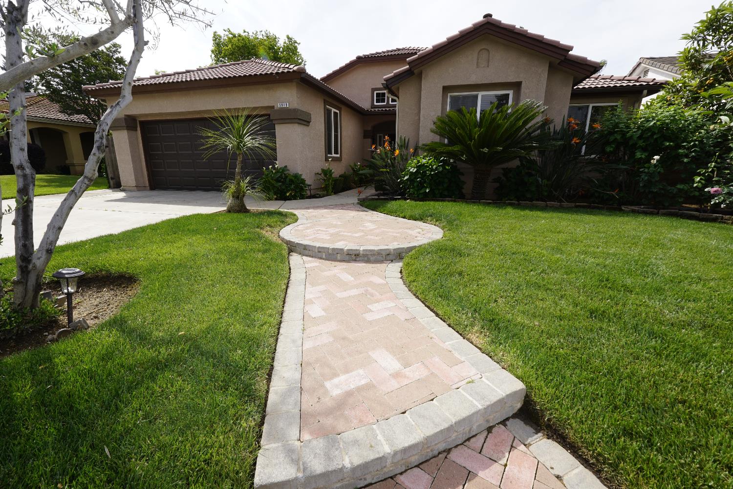 5919 W Chennault Ave, Fresno, CA 93722