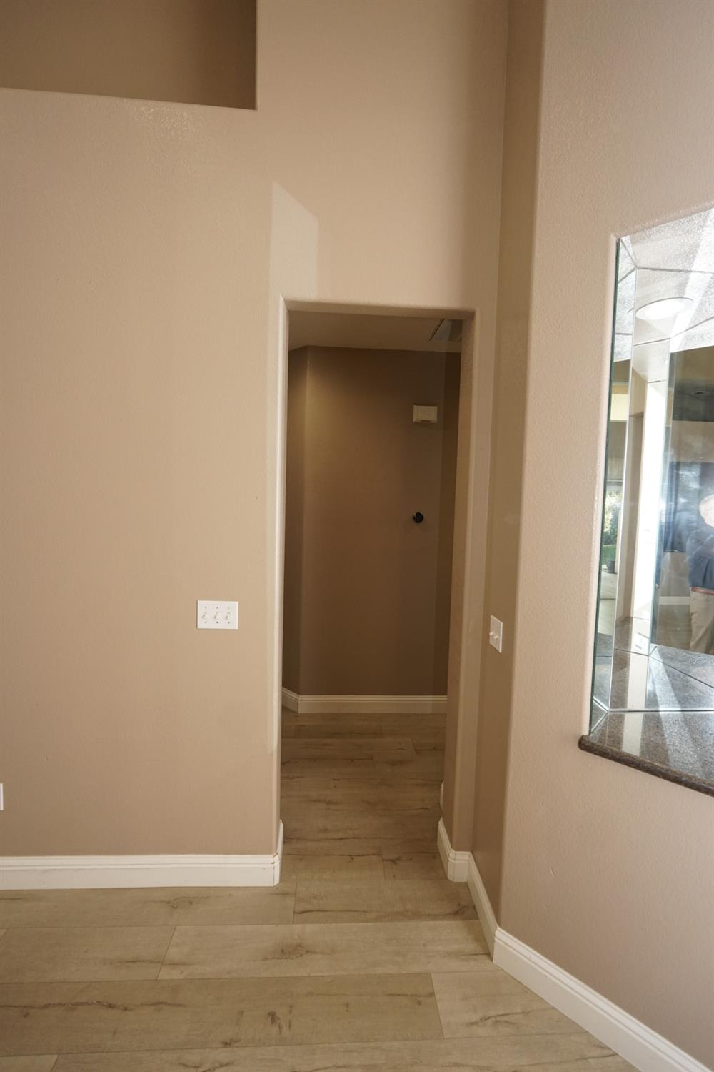 5919 W Chennault Ave, Fresno, CA 93722