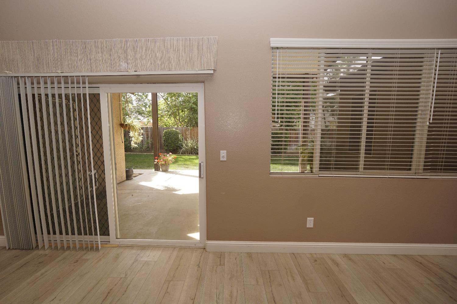 5919 W Chennault Ave, Fresno, CA 93722