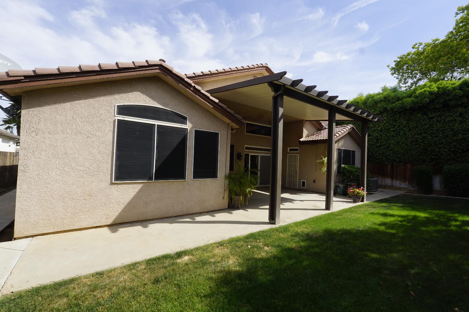 5919 W Chennault Ave, Fresno, CA 93722